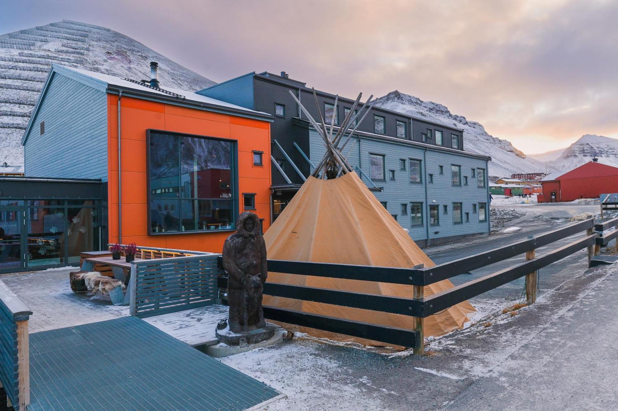 Svalbard Hotell | Polfareren Longyearbyen Eksteriør billede