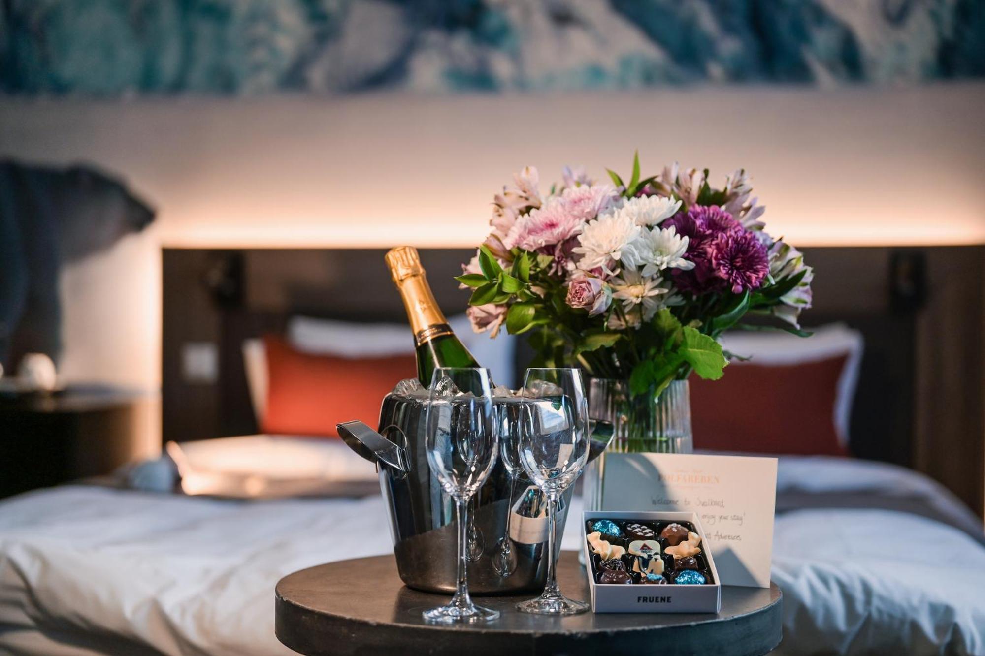 Svalbard Hotell | Polfareren Longyearbyen Eksteriør billede