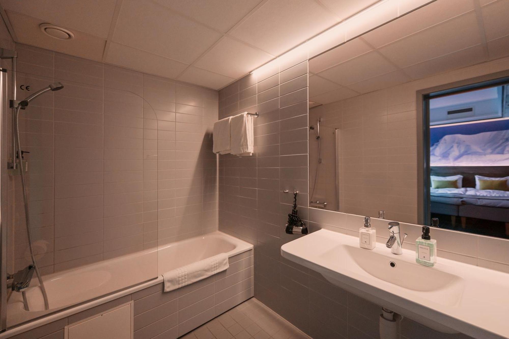 Svalbard Hotell | Polfareren Longyearbyen Eksteriør billede